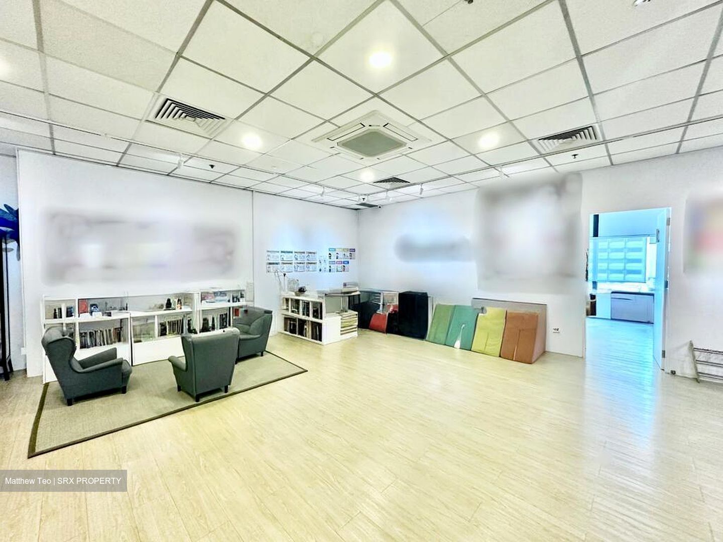 Forum The Shopping Mall (D9), Office #497624481